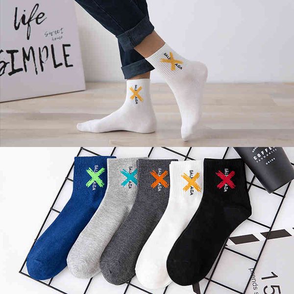 socks in autumn and winter men's combed cotton sports leisure medium tube ins fashion brand letter student, Black;white
socks in autumn and winter men's combed cotton sports leisure medium tube ins fashion brand letter student, Black;white