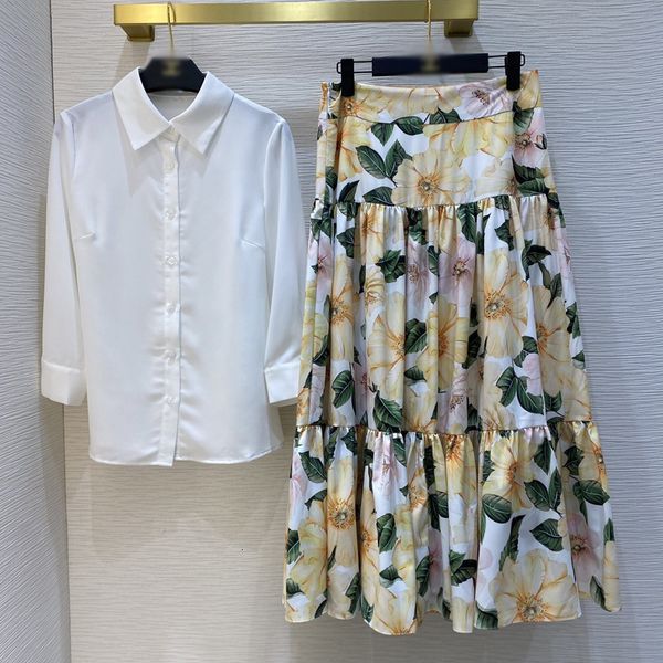 spring fashion runway feminine elegant white shirt and floral printing skirt office suit lady vacation clothes, Black
spring fashion runway feminine elegant white shirt and floral printing skirt office suit lady vacation clothes, Black