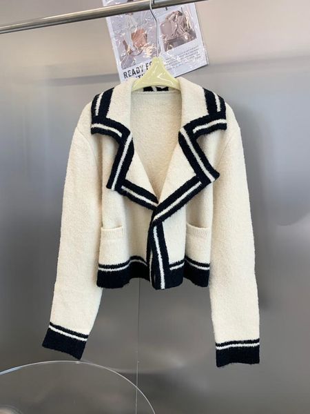 women's jackets 2021 women fashion high-quality long-sleeved lapel double-sided knitted jacket 0923, Black;brown
women's jackets 2021 women fashion high-quality long-sleeved lapel double-sided knitted jacket 0923, Black;brown