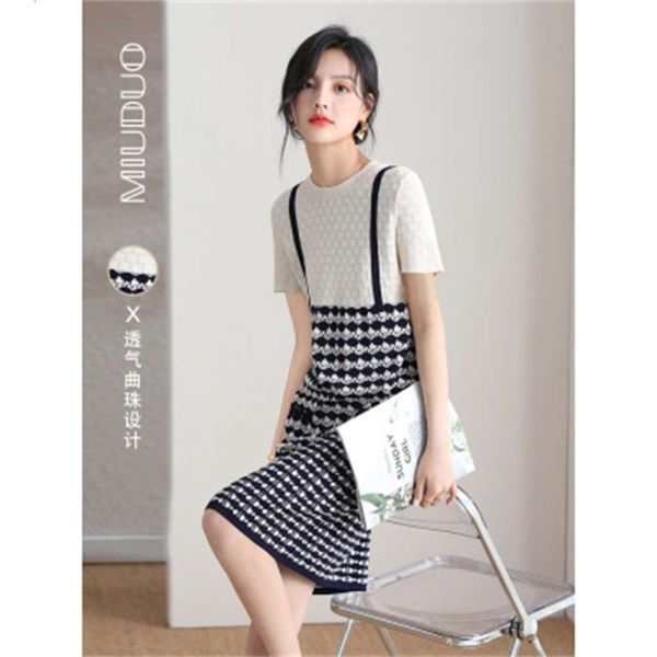dress women's summer vacation two skirts fashion knitting ice silk small dress, Black;gray
dress women's summer vacation two skirts fashion knitting ice silk small dress, Black;gray