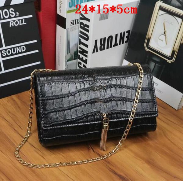 2021 new luxury handbags women bags designer shoulder handbags evening clutch bag messenger crossbody bags for women tassel bag 2
2021 new luxury handbags women bags designer shoulder handbags evening clutch bag messenger crossbody bags for women tassel bag 2