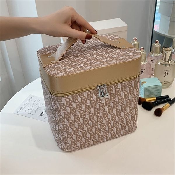 sale 90% off bag vintage printing portable double-layer high-capacity ins wind net red cosmetic storage box wholesale store
sale 90% off bag vintage printing portable double-layer high-capacity ins wind net red cosmetic storage box wholesale store
