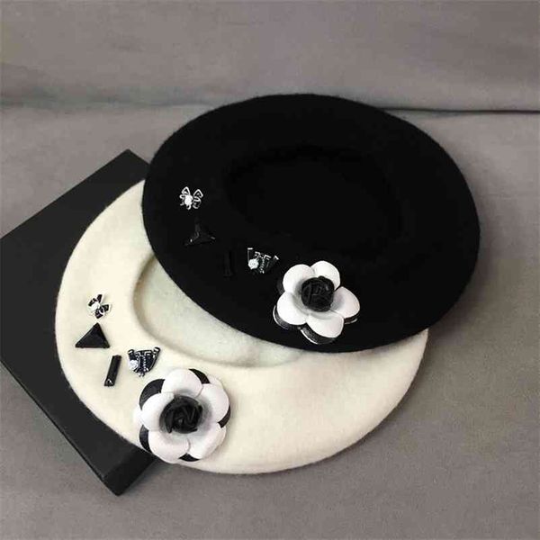the small sweet wind in the spring and autumn winter wool beret with flower painter hat fashion tide restorin 210429, Blue;gray
the small sweet wind in the spring and autumn winter wool beret with flower painter hat fashion tide restorin 210429, Blue;gray
