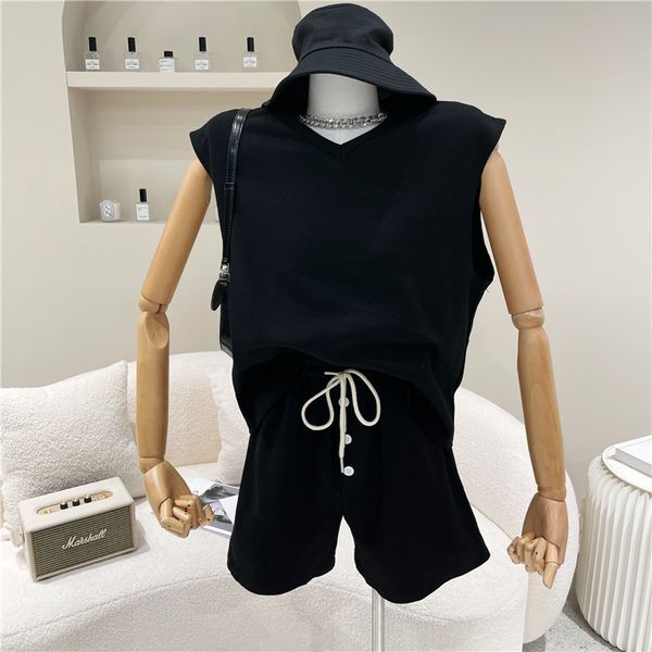 pants summer 2021 niche fashion design feminine two-piece spring set cleavage in v without sleeves pullover vest + elastic bandage shorts, White
pants summer 2021 niche fashion design feminine two-piece spring set cleavage in v without sleeves pullover vest + elastic bandage shorts, White