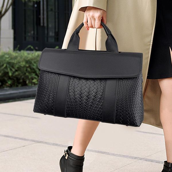 evening bags 2021 fashion shoulder diagonal bag all-match large-capacity boston clutch purses and handbags luxury designer sac luxe femme
evening bags 2021 fashion shoulder diagonal bag all-match large-capacity boston clutch purses and handbags luxury designer sac luxe femme