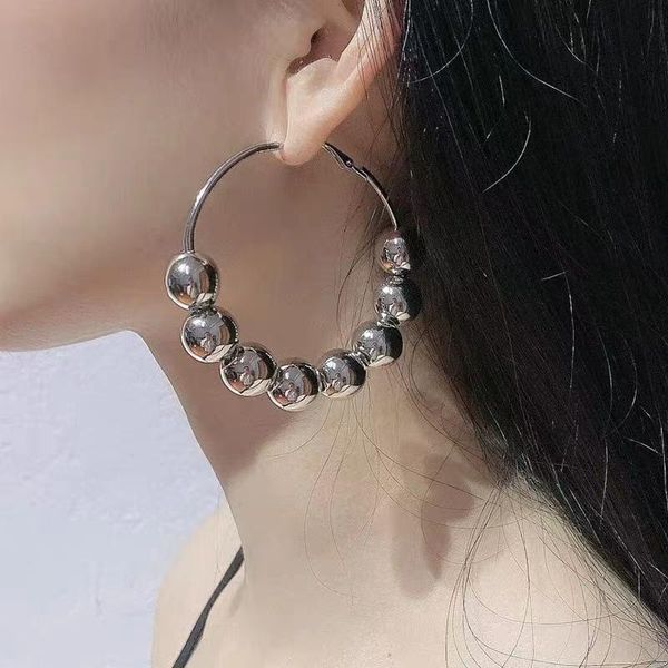 stud europe united states exaggerate beaded circle earrings personality fashion big woman party accessories yangliujia 2021, Golden;silver
stud europe united states exaggerate beaded circle earrings personality fashion big woman party accessories yangliujia 2021, Golden;silver