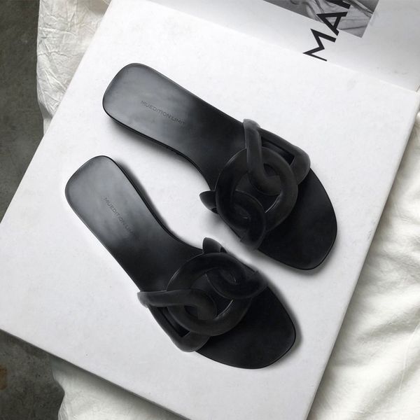 2021 spring and summer new fashion wear roulis flat bottomed seaside travel holiday one line sandals for women, Black
2021 spring and summer new fashion wear roulis flat bottomed seaside travel holiday one line sandals for women, Black