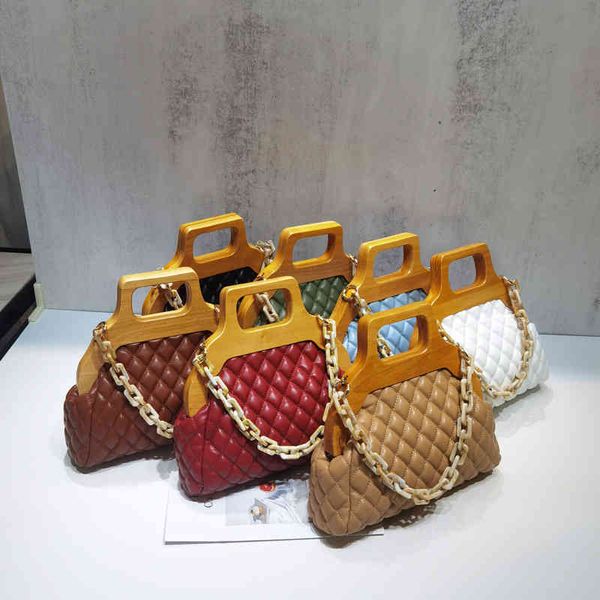 handbag women's bag 2021 fashion net red korean version foreign style wood clip ling lattice chain messenger, Black;red
handbag women's bag 2021 fashion net red korean version foreign style wood clip ling lattice chain messenger, Black;red