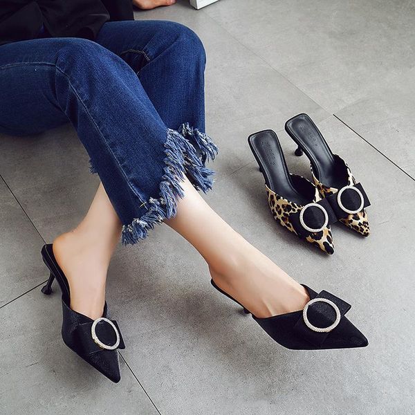 slippers summer mules shoes women pumps pointed toe flip flop leopard crystal circle buckle outside woman slides, Black
slippers summer mules shoes women pumps pointed toe flip flop leopard crystal circle buckle outside woman slides, Black