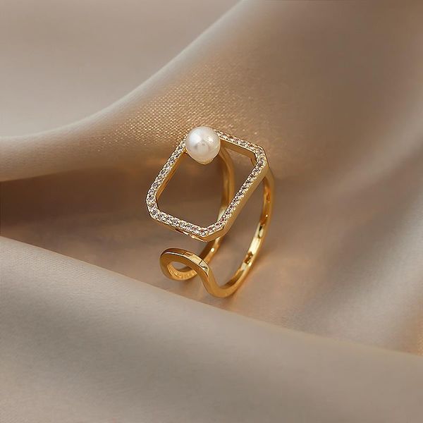 cluster rings 2021 geometric square hollow pearl gold for woman gothic jewelry korean fashion accessories girl's set, Golden;silver
cluster rings 2021 geometric square hollow pearl gold for woman gothic jewelry korean fashion accessories girl's set, Golden;silver