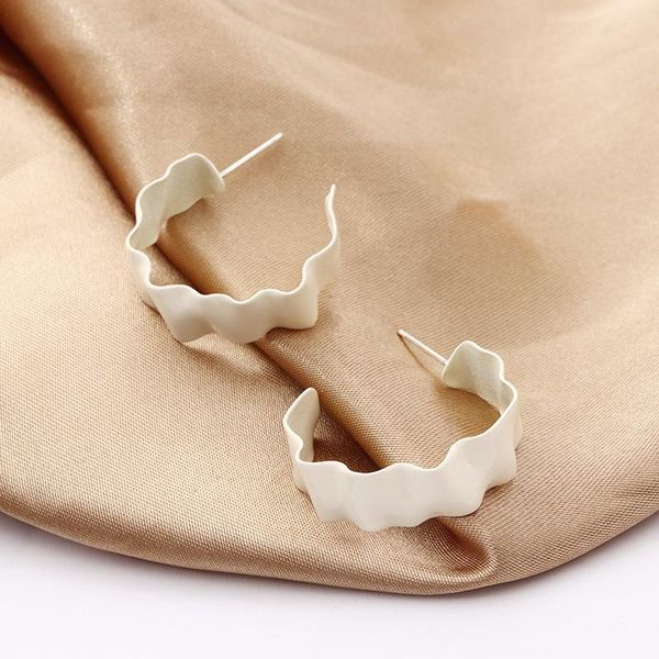 stud retro simple wave c-shaped earrings navy blue white distorted irregular personality fashion wholesale jewelry, Golden;silver
stud retro simple wave c-shaped earrings navy blue white distorted irregular personality fashion wholesale jewelry, Golden;silver