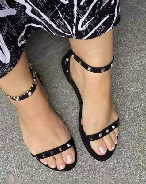 women rivet sandals 2021 summer new fashion open toe ladies casual flat shoes home dress beach female comfortable sandals 43 big, Black
women rivet sandals 2021 summer new fashion open toe ladies casual flat shoes home dress beach female comfortable sandals 43 big, Black