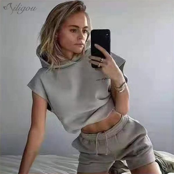 summer ladies sportswear hooded sleeveless sweatshirt and sweatpants casual wear fashion apparel 2-piece jumpsuit 210525, Black;white
summer ladies sportswear hooded sleeveless sweatshirt and sweatpants casual wear fashion apparel 2-piece jumpsuit 210525, Black;white