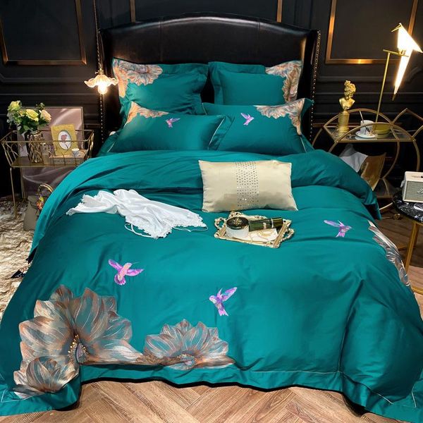 bedding sets high-end luxury exquisite embroidery egyptian cotton four-piece pure wedding six-piece bed linen
bedding sets high-end luxury exquisite embroidery egyptian cotton four-piece pure wedding six-piece bed linen