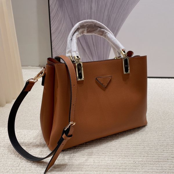 designer handbag luxury crossbody shoulder totes bag handbags tote cross body plain high-quality fashion brand 7 colors with original box si
designer handbag luxury crossbody shoulder totes bag handbags tote cross body plain high-quality fashion brand 7 colors with original box si