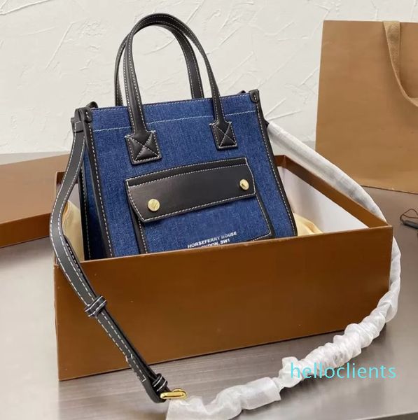canvas tote shopping bag handbag founder modeling large capacity bucket bag shoulder bag women wallet brand letter
canvas tote shopping bag handbag founder modeling large capacity bucket bag shoulder bag women wallet brand letter