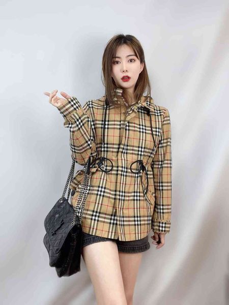 dust coat 2021 autumn and winter b family plaid stripe commuting temperament british style hooded casual small female, Tan;black
dust coat 2021 autumn and winter b family plaid stripe commuting temperament british style hooded casual small female, Tan;black