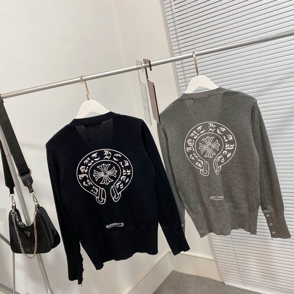 21 autumn tide brand crow embroidered cross long sleeved sweater knitted cardigan coat, White;black
21 autumn tide brand crow embroidered cross long sleeved sweater knitted cardigan coat, White;black