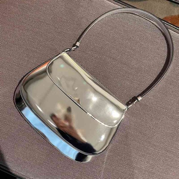 2021 new spring and summer leather cowhide hobo underarm bag portable one shoulder french stick cleo bag leather women's bag zly
2021 new spring and summer leather cowhide hobo underarm bag portable one shoulder french stick cleo bag leather women's bag zly