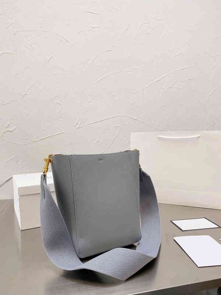 luxury shoulder bags brand bucket fashion simple square clutch women's designer real leather mobile phone handbags 1220 zpvs
luxury shoulder bags brand bucket fashion simple square clutch women's designer real leather mobile phone handbags 1220 zpvs