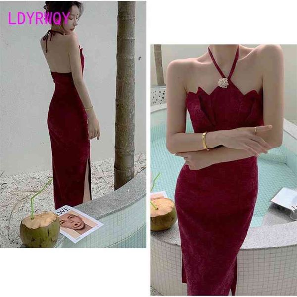 ldyrwqy the korean summer version of is a fashion slit dress with backless, slim body and neck tie 210603, Black;gray
ldyrwqy the korean summer version of is a fashion slit dress with backless, slim body and neck tie 210603, Black;gray