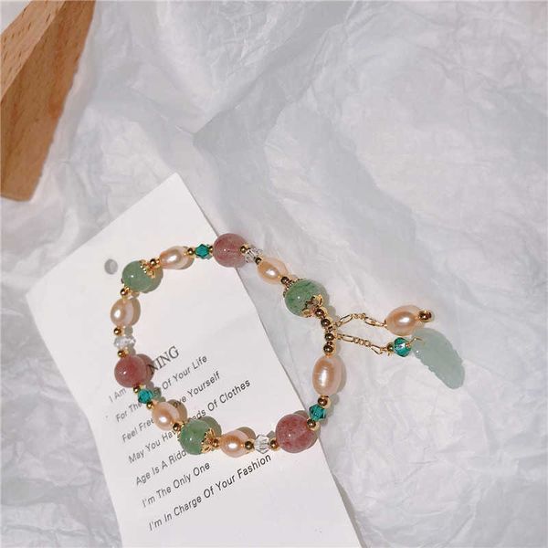 korean version, fresh strawberry green hair crystal color contrast freshwater pearl simple hand string bracelet jewelry, Golden;silver
korean version, fresh strawberry green hair crystal color contrast freshwater pearl simple hand string bracelet jewelry, Golden;silver