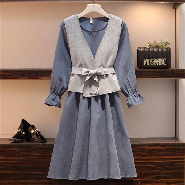 tileewon spring autumn two piece set vest + long sleeve dress vintage office lady plus size 4xl women, White
tileewon spring autumn two piece set vest + long sleeve dress vintage office lady plus size 4xl women, White