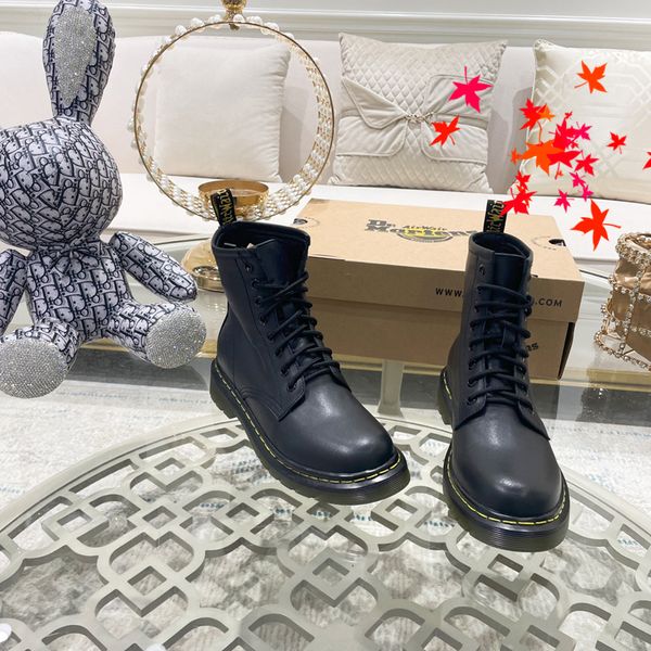 2022 leather boots ladies short ankle cowskin boot autumn winter chunky heel martin booties fashion camfortable shoes with box size 35-40 -h, Black
2022 leather boots ladies short ankle cowskin boot autumn winter chunky heel martin booties fashion camfortable shoes with box size 35-40 -h, Black