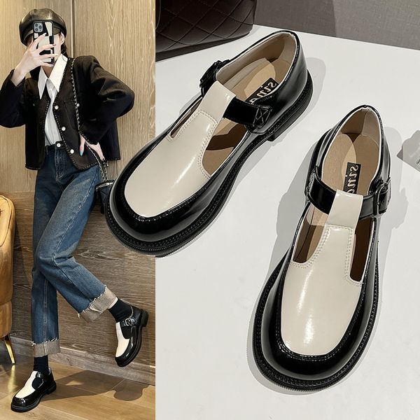 casual woman shoe british style mixed colors oxfords autumn female footwear round toe preppy leather fall dress retro winter new, Black;white
casual woman shoe british style mixed colors oxfords autumn female footwear round toe preppy leather fall dress retro winter new, Black;white