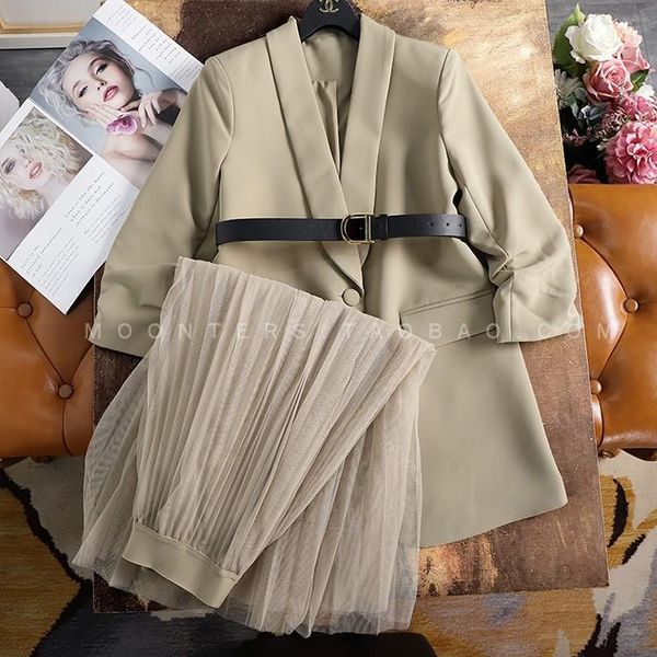 women's tracksuits advanced fashion style 2021 autumn temperament waist down blazer coat gauze skirt suit, Gray
women's tracksuits advanced fashion style 2021 autumn temperament waist down blazer coat gauze skirt suit, Gray