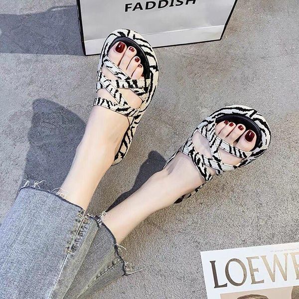 slippers 2021 summer women flip flops fashion female soft pu gladiator flat slides ladies solid outdoor casual black beach shoes
slippers 2021 summer women flip flops fashion female soft pu gladiator flat slides ladies solid outdoor casual black beach shoes