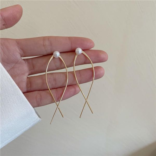 ear stud 2021 fashion simple cold wind earring, Golden;silver 
ear stud 2021 fashion simple cold wind earring, Golden;silver