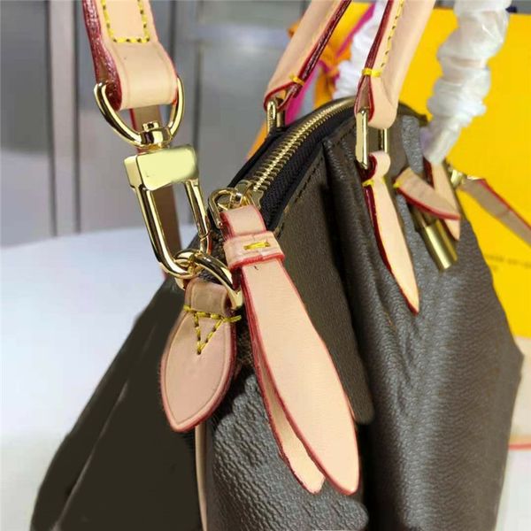 designers women rivoci totes handbags vintage floral printing letter intertwine shoulder bags gold hardware lock shop tote pleated layer lea
designers women rivoci totes handbags vintage floral printing letter intertwine shoulder bags gold hardware lock shop tote pleated layer lea