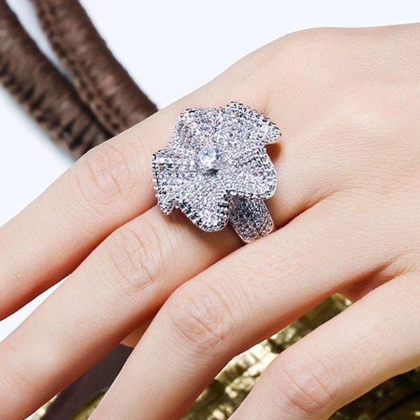 cluster rings big flower ring full crystal stones fashion women jewelry copper jewellery party trendy large, Golden;silver
cluster rings big flower ring full crystal stones fashion women jewelry copper jewellery party trendy large, Golden;silver