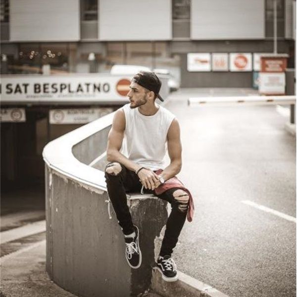 men's hiphop street pantalones mens designer jeans black white striped knee holes ripped zipper pencil biker, Blue
men's hiphop street pantalones mens designer jeans black white striped knee holes ripped zipper pencil biker, Blue