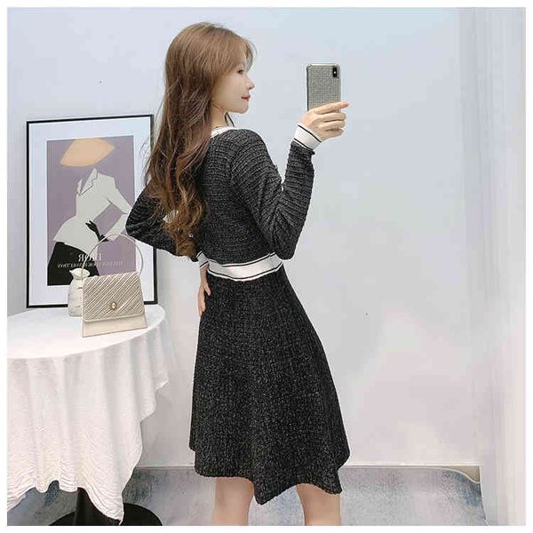 dresses autumn and winter women's splicing slim temperament long sleeves sweater graceful jersey, Black;gray
dresses autumn and winter women's splicing slim temperament long sleeves sweater graceful jersey, Black;gray