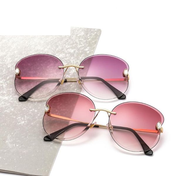 fashionable ocean conjoined butterfly glasses men and women big frame sunglasses fashion frames, Black
fashionable ocean conjoined butterfly glasses men and women big frame sunglasses fashion frames, Black