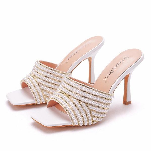 summer pearl square head stiletto sandals and slippers wine glass with fish mouth banquet dress plus size female, Black
summer pearl square head stiletto sandals and slippers wine glass with fish mouth banquet dress plus size female, Black