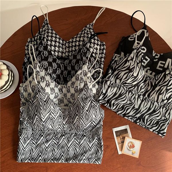 fashion women letter printed summer camis crop female casual tank vest sleeveless cool streetwear club high street camisoles & tank, Black;white
fashion women letter printed summer camis crop female casual tank vest sleeveless cool streetwear club high street camisoles & tank, Black;white