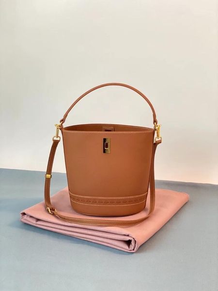 evening bags niche design retro women's bag 2021 korean portable shoulder simple large capacity bucket1
evening bags niche design retro women's bag 2021 korean portable shoulder simple large capacity bucket1