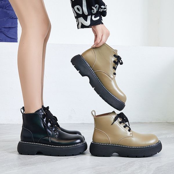 martin 2021 autumn winter sho lace up round head low barrel short thick soled leather women's boots, Black
martin 2021 autumn winter sho lace up round head low barrel short thick soled leather women's boots, Black