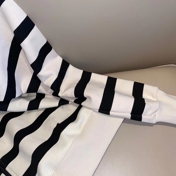 luxury brand hoodie d family hooded sweater women's 21 early autumn new casual style simple black apricot stripe printing loose and ver
luxury brand hoodie d family hooded sweater women's 21 early autumn new casual style simple black apricot stripe printing loose and ver