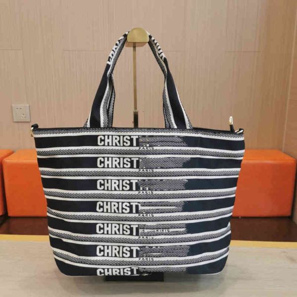 Backpack Autumn and Winter 2021 Xind Jiatuote Bucket Shopping Bag Single Shoulder Diagonal Span Leisure Simple Fashionable Korean Women's, Black;red
Backpack Autumn and Winter 2021 Xind Jiatuote Bucket Shopping Bag Single Shoulder Diagonal Span Leisure Simple Fashionable Korean Women's, Black;red