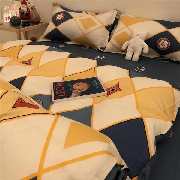 bedding sets 3/4pc modern cartoon style double bed sheet quilt cover pillowcase set small fresh single dormitory kawaii
bedding sets 3/4pc modern cartoon style double bed sheet quilt cover pillowcase set small fresh single dormitory kawaii