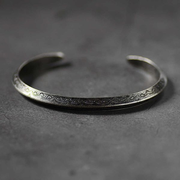 vintage bangle for men women cuff bracelet retro viking stainless steel casual old fashion jewelry pulseira ss-102 q0717, Black
vintage bangle for men women cuff bracelet retro viking stainless steel casual old fashion jewelry pulseira ss-102 q0717, Black