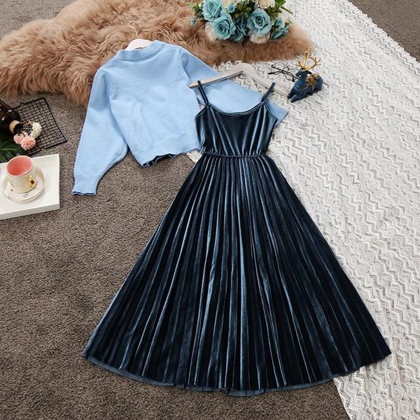 women's two piece pants 2021 autumn winter women o-neck long sleeve knitwear sweater strap velvet pleat mid- length dress set female su, White
women's two piece pants 2021 autumn winter women o-neck long sleeve knitwear sweater strap velvet pleat mid- length dress set female su, White