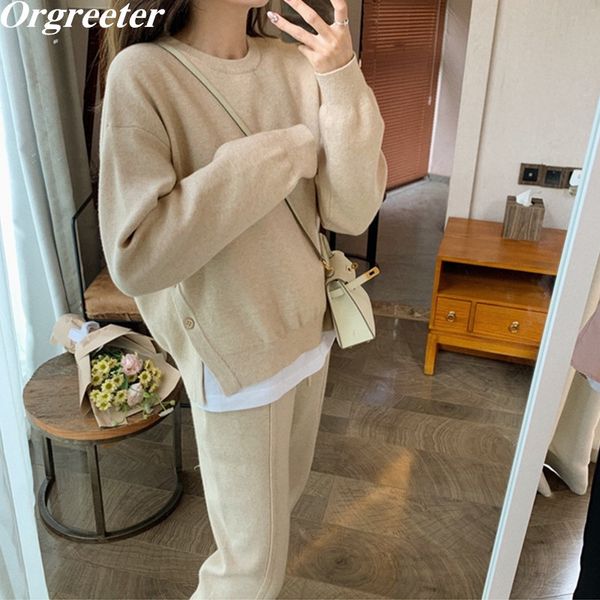 casual tracksuit women fall winter o-neck split hem irregular pullover knitted sweashirt and pants 2 piece sets 210525, White
casual tracksuit women fall winter o-neck split hem irregular pullover knitted sweashirt and pants 2 piece sets 210525, White