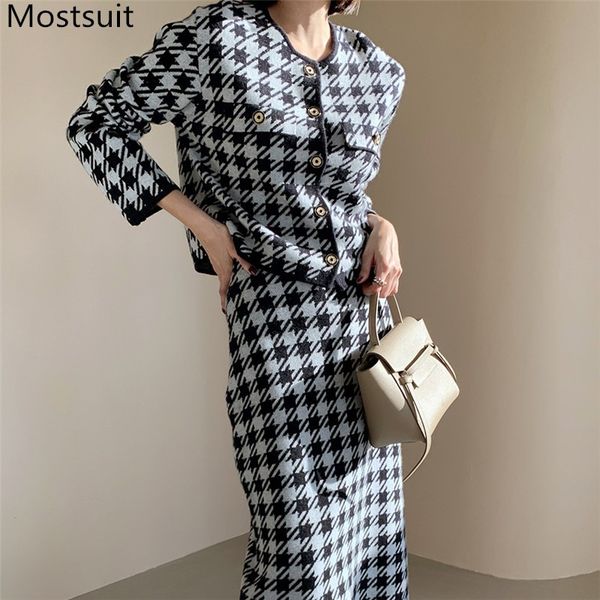 houndstooth knitted women two piece skirt set spring full sleeve sweater + long suits vintage elegant korean 210518, White
houndstooth knitted women two piece skirt set spring full sleeve sweater + long suits vintage elegant korean 210518, White