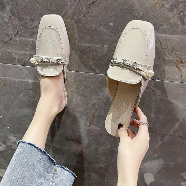 slippers summer slacker in a pearl chain mueller shoe wearing semi-slipper woman, Black
slippers summer slacker in a pearl chain mueller shoe wearing semi-slipper woman, Black