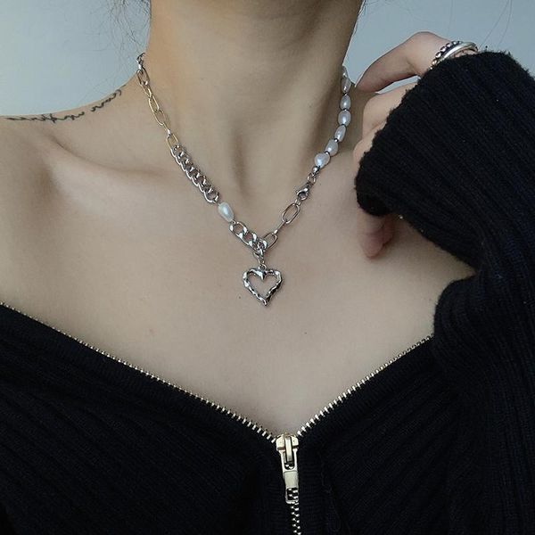 pendant necklaces aomu 2021 design fashion asymmetrical imitation pearl clavicle chain hollow heart metal necklace for women jewelry, Silver
pendant necklaces aomu 2021 design fashion asymmetrical imitation pearl clavicle chain hollow heart metal necklace for women jewelry, Silver
